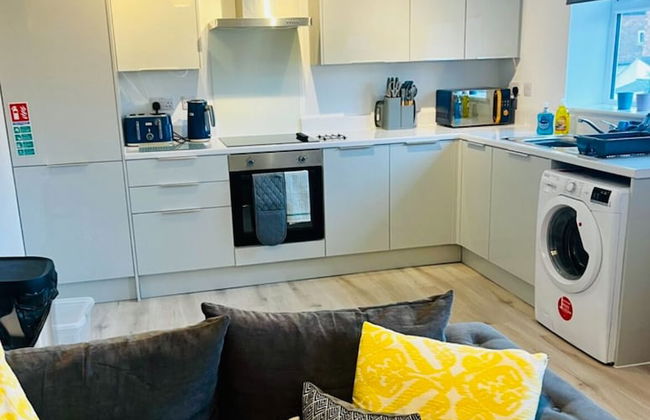 2 Bed Flat - Sleeps 8 - Pets - Garden - Parking - Foto 1