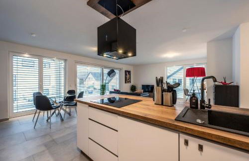 EXQUIS Luxus Apartment USM I Kamin I Terrasse I Parkplatz I Mercedes - Foto 9