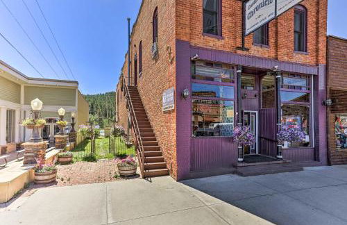 Shop, Hike and Explore! Historic Dtwn Custer Apt - Foto 24