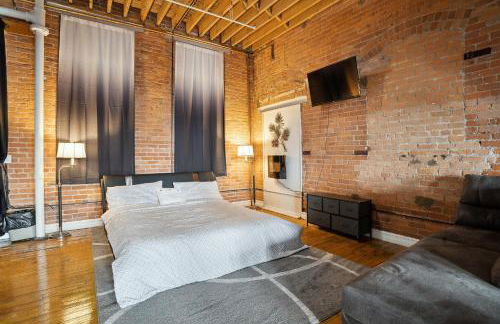 Downtown Detroit Loft - Fully equipped & Absolutely Gorgeous theme by RedAwning - Foto 24