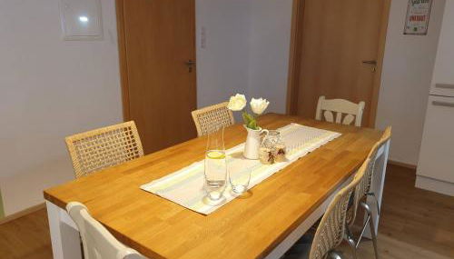 FeWo Frühling in der Villa Waldrand mit großem Garten - Foto 3