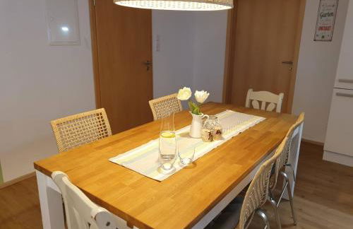 FeWo Frühling in der Villa Waldrand mit großem Garten - Foto 3