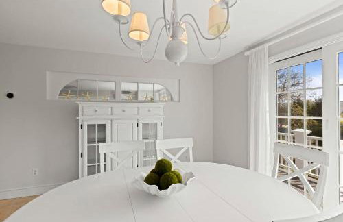 Breathtaking Cape Cod Beachhouse with Private Beach Access Near Sandwich, Massachusetts - Foto 14