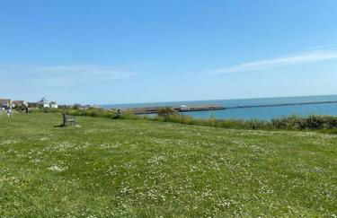 Lovely 1 bed flat 200 metres from beach - Foto 21