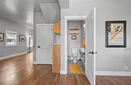 South Perry Dist Fenced Yard & Hot tub - Foto 23