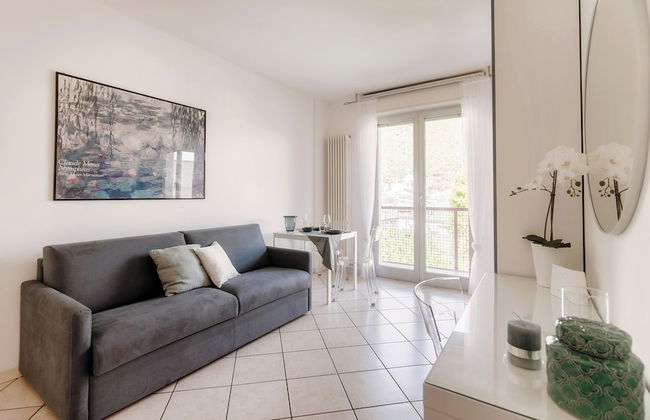 Tiny Blue - Photo 13