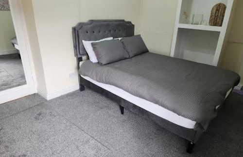 Doncaster Serviced Accommodation - Apartments - 3 Bed House-Close To A1 & M18 - Contractors - Business Travellers - Families - Foto 22