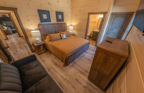 Luxury 12-Bedroom Cabin with Indoor Pool, Hot tub & Movie Theater, Sleeps 36 - Foto 31