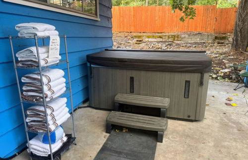 Fresh & Comfy House with Hot Tub, Pool Table, & BBQ - Foto 52