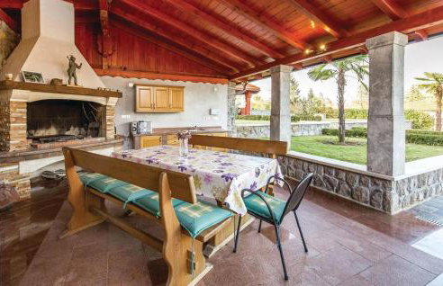 3 Bedroom Amazing Home In Jurdani - Photo 42