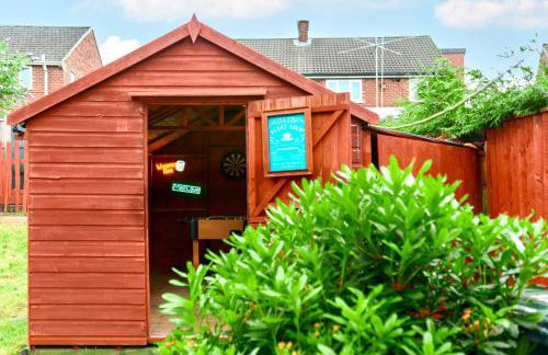 A Luxurious Home with Hot Tub and Man Cave! 9ppl - Foto 46