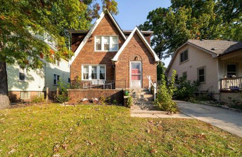 Ferndale Apartment with Yard - Near the Detroit Zoo! - Foto 3