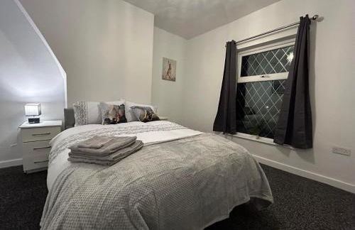 Comfortable, spacious 2 Bedroom house close to Etihad Stadium - Foto 11