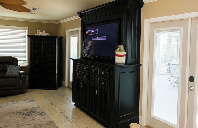 Luxury Lakefront 4br: Jacuzzi, Game Room & Wi-fi - Foto 13