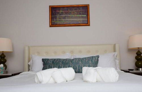 Comfy Studio with Cali King Size Mattress - Foto 10