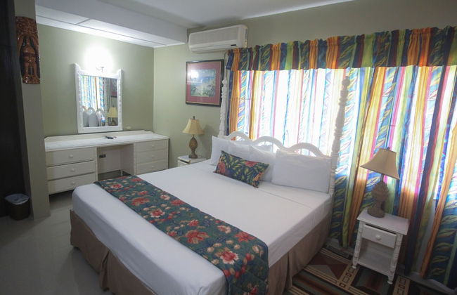 Moon Rooms at Moonrise Villa - Photo 25