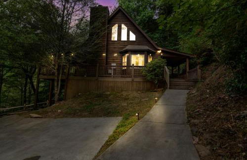 Amazing Creek View Cabin w/ Hot Tub, Firepit & Pool Table - Foto 72