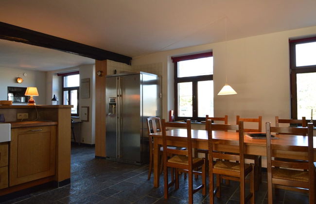 Holiday Home in Izier With Roofed Terrace, Garden, Parking - Foto 20