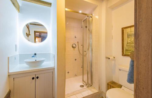 Masketts Barn by Bloom Stays - Photo 15