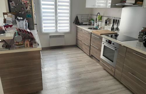 centre Pierrefonds superbe appartement + parking - Foto 5