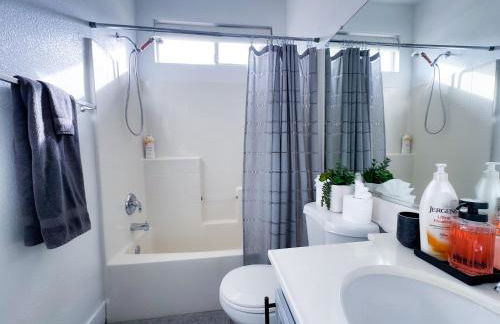 Spacious 3-Bed Family Retreat WiFi & Parking - Foto 36