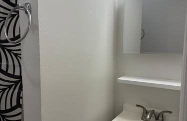 Charming 2-bedroom house 5 minutes from UF Health in sunny downtown Jacksonville - Foto 2