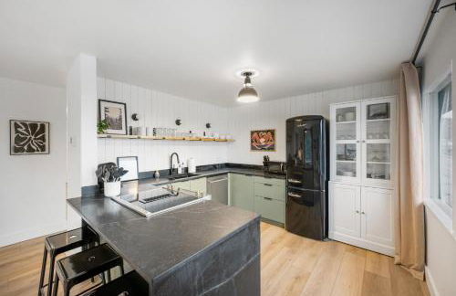 Harbor Views 1 - Walkable in the Heart of Auke Bay - Foto 2