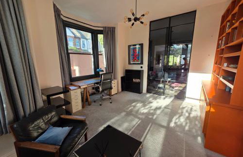 Modern 3BR Garden Home Leyton - Foto 17