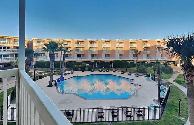 Ocean Oasis by Ryson Vacation Rentals - Photo 23