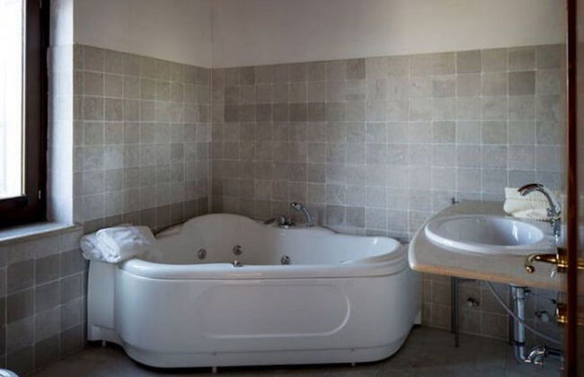 Serene Apartment in Ascoli Piceno with Hot Tub - Foto 6