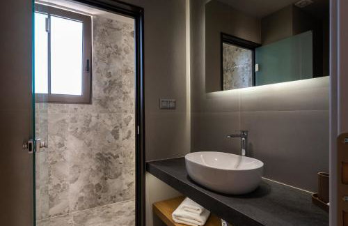 Elpis Studio Apartments - Photo 35