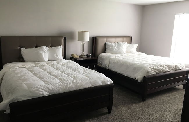 Ambassador Inn And Suites - Photo 4