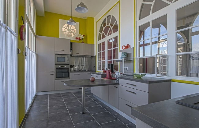 Spacious Holiday Home With Garden - Foto 7