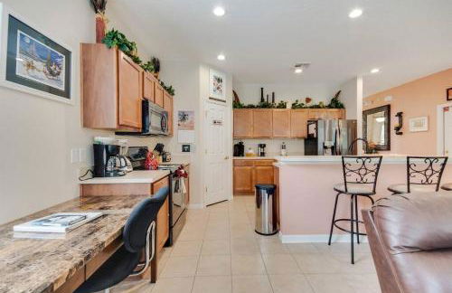 Large Pool Deck * All Rooms w/ Private Bathroom - Foto 18