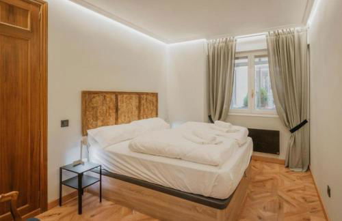 Centro Burgos Real Consulado 1787 - Foto 2