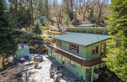 Your Spacious Escape: Creek, Pool, Sauna, Hot Tub - Foto 15