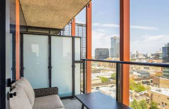Bright & Modern 2BR Perfect City Escape - Foto 6