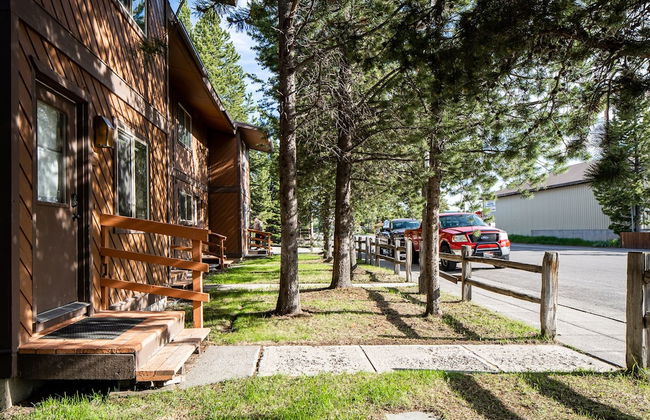 Huckleberry House - Photo 26