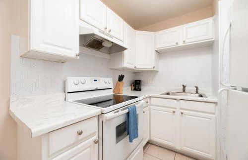 The Retreat 1 - Wilton Manors - Photo 10