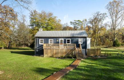 Riverfront w Deck Grill Fire pit & Climbing Wall - Photo 52