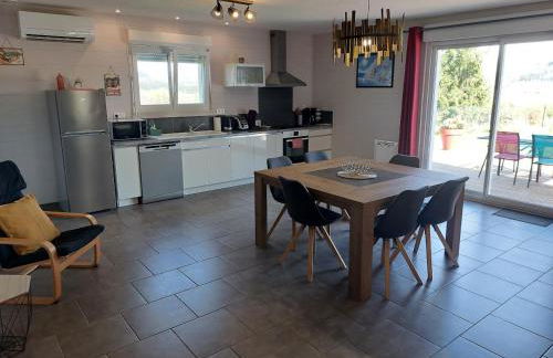 Entre Lacs Et Montagnes , Maison individuelle,lits préparés, parking et ménage inclus - Foto 12