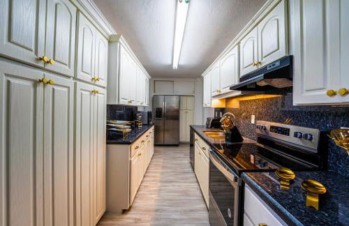 Top Villa Near Beach with Game Room, Hot Tub and Pool - Foto 39