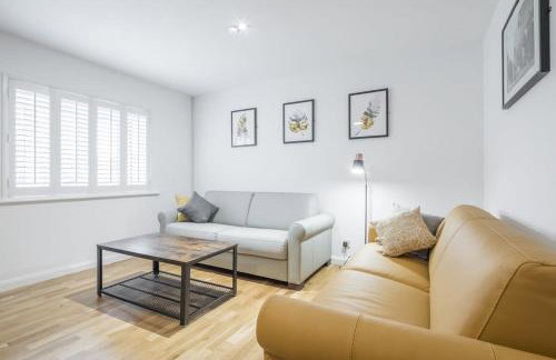 Modern & Private - Free Parking - Photo 19