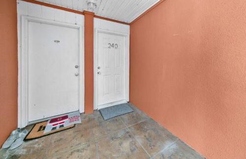 240 Queen Bed, 3 Pools, 80in TV - Foto 24