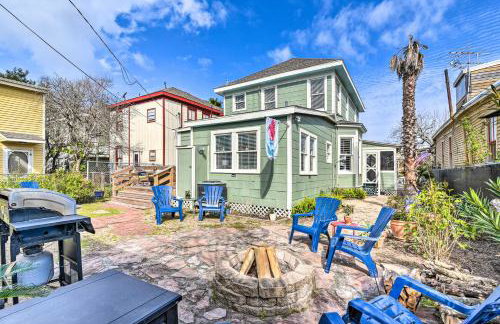 Walk to Beach! Group-Friendly Galveston Hideaway - Foto 35