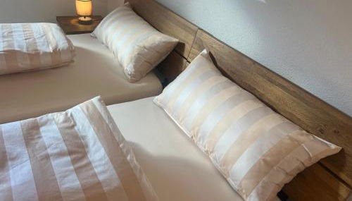 Ferienwohnung, 2 Zimmer, 4 bis 6 Personen, 67 qm, mit großem Balkon, entlang am Fluss, an der Aach, am Bodensee, nah am Naturschutzgebiet - Foto 3