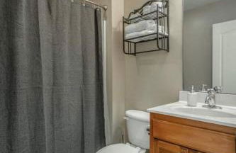 Large 4 bedroom - 8 beds - Pet Friendly - Foto 24