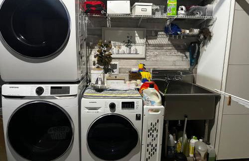 Spacious Home Steps from Huge Park and Outdoor Fun - Foto 45