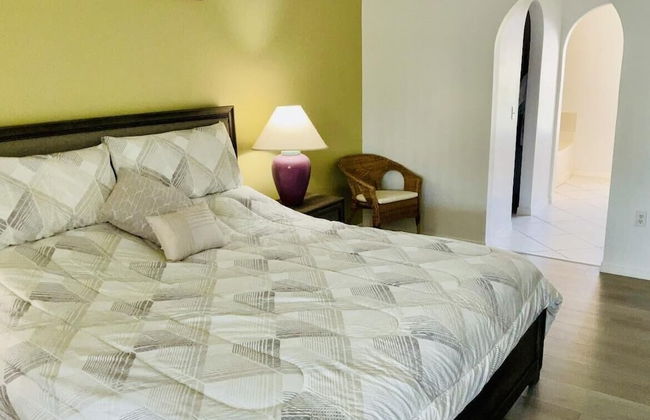 Amazing 3/2 Vacation Home With Private Pool!! - Foto 10