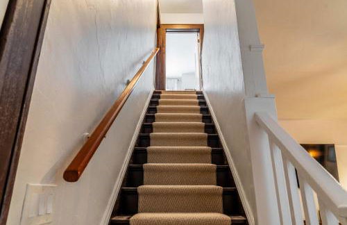 Sanctuary on 3rd - Walk to UF , Parking , Grill - Photo 72